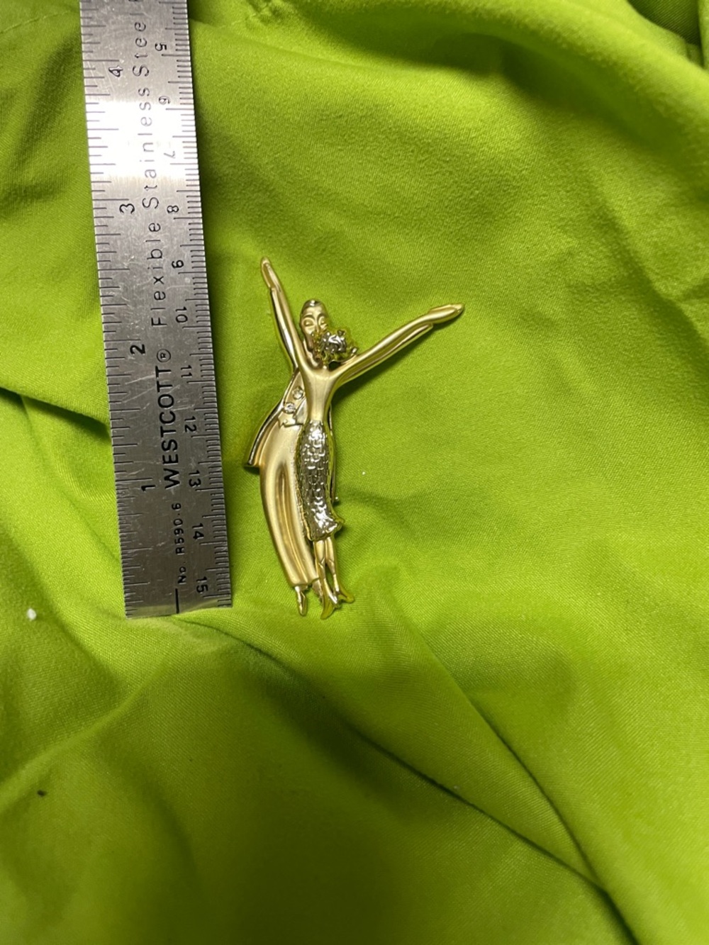 Gold Dancing Couple Brooch - Elegant Women’s Jewelry